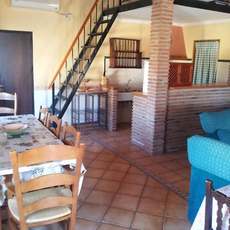 Casa Rural La Rosa De Los Vientos フエンテ・デ・ピエドラ エクステリア 写真
